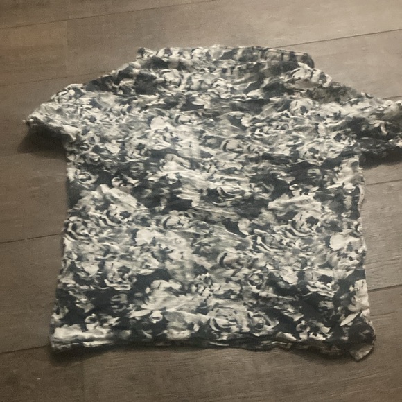 International Concepts Men’s Medium Floral Design Button Up Shirt - Picture 3 of 5